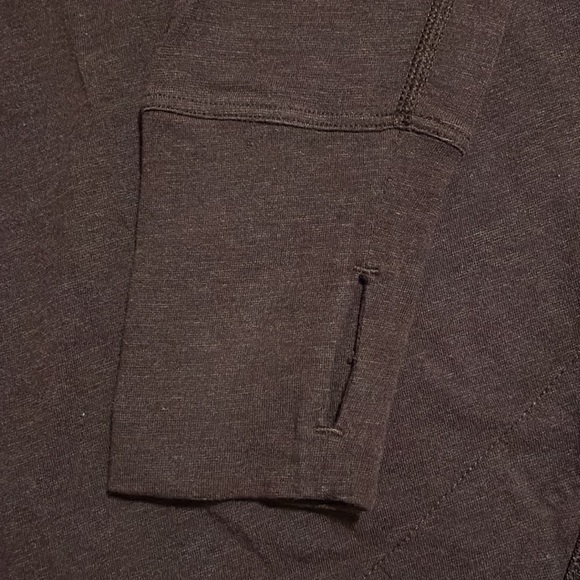 Lululemon - Picture 3 of 5